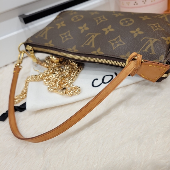 💕LOUIS VUITTON Pochette Accessoires Monogram Wristlet/Crossbody - Picture 3 of 16